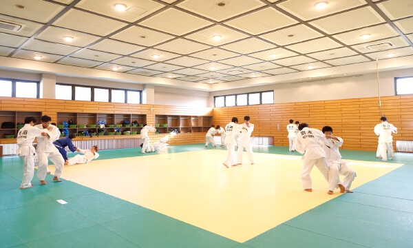 明柔館（柔道場）